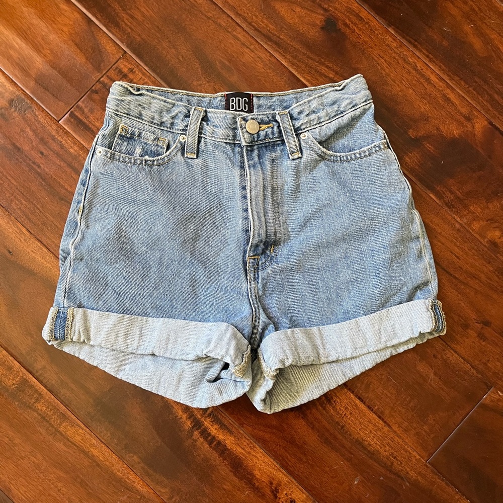 urban outfitters bdg mom shorts